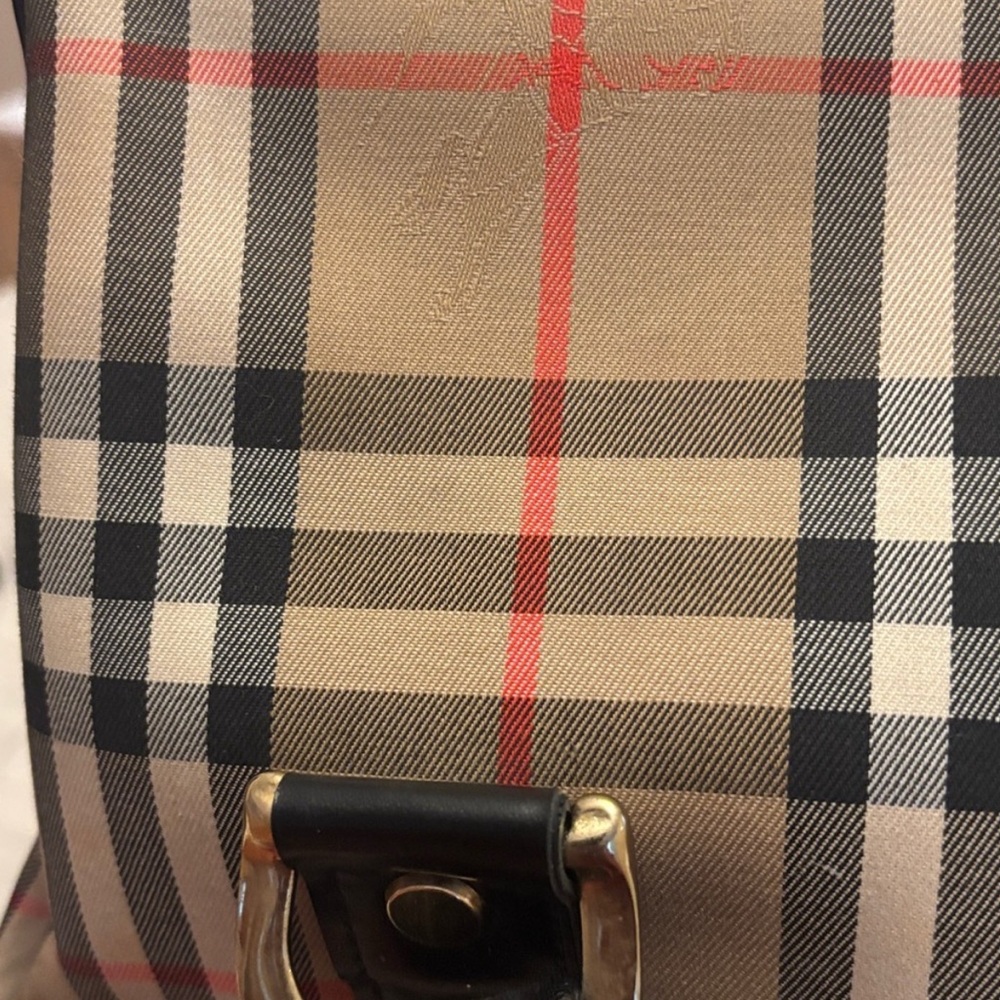 Burberrys Duffel Bag with Signature Plaid/COA - Picture 8 of 11